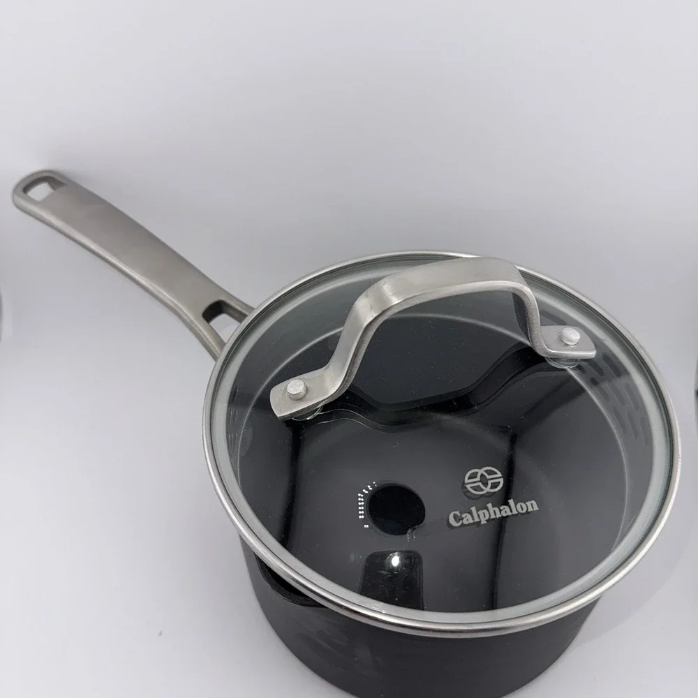Calphalon Classic 1.5 Qt Pot. 87015. With Lid. 1.4L